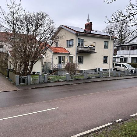 Kaellarlaegenhet Floragatan Apartman Halmstad Kültér fotó